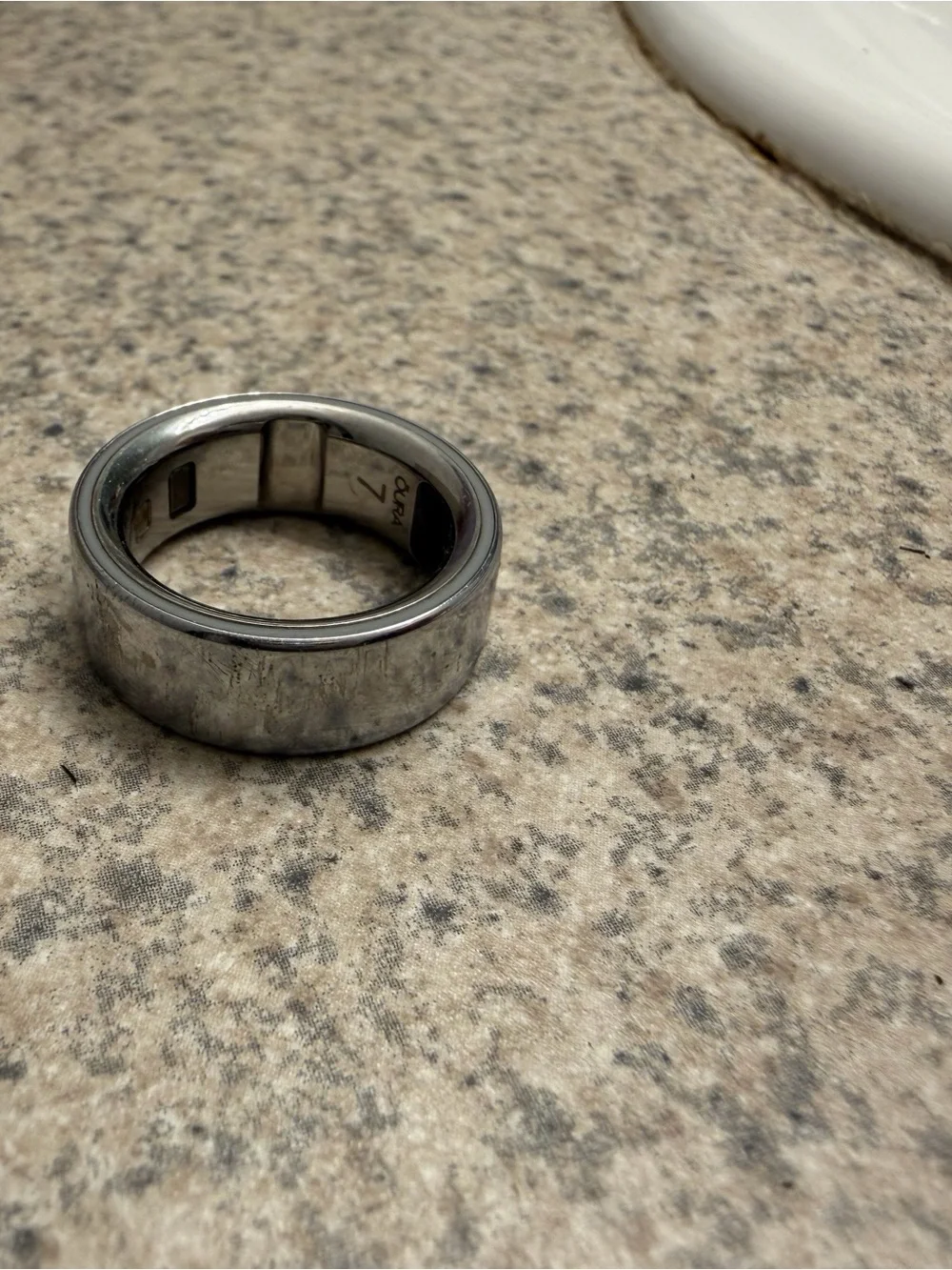 Oura Silver Smart Ring - Polished Health Tracker